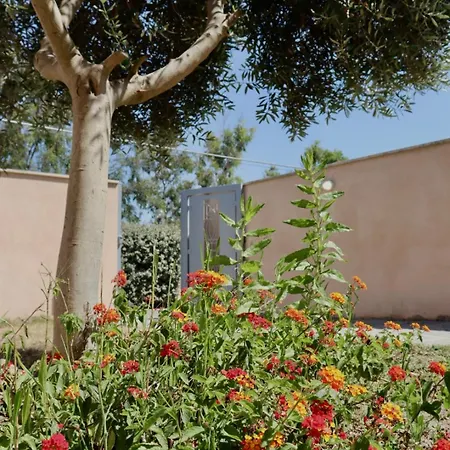 Monnalisa Village בית הארחה